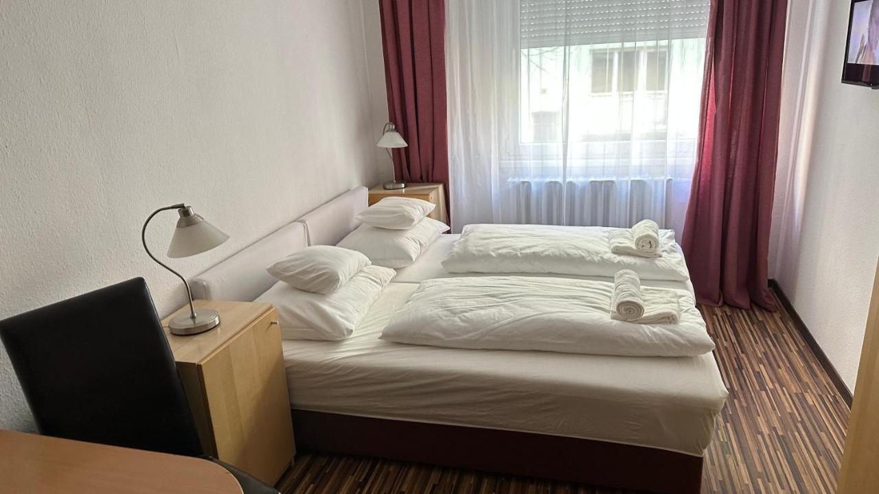 H1 Apartmanok ブダペスト エクステリア 写真