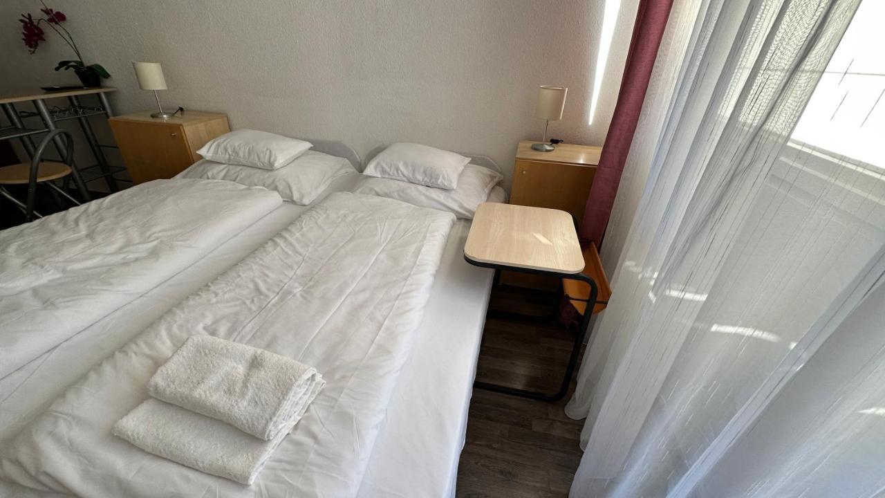 H1 Apartmanok ブダペスト エクステリア 写真