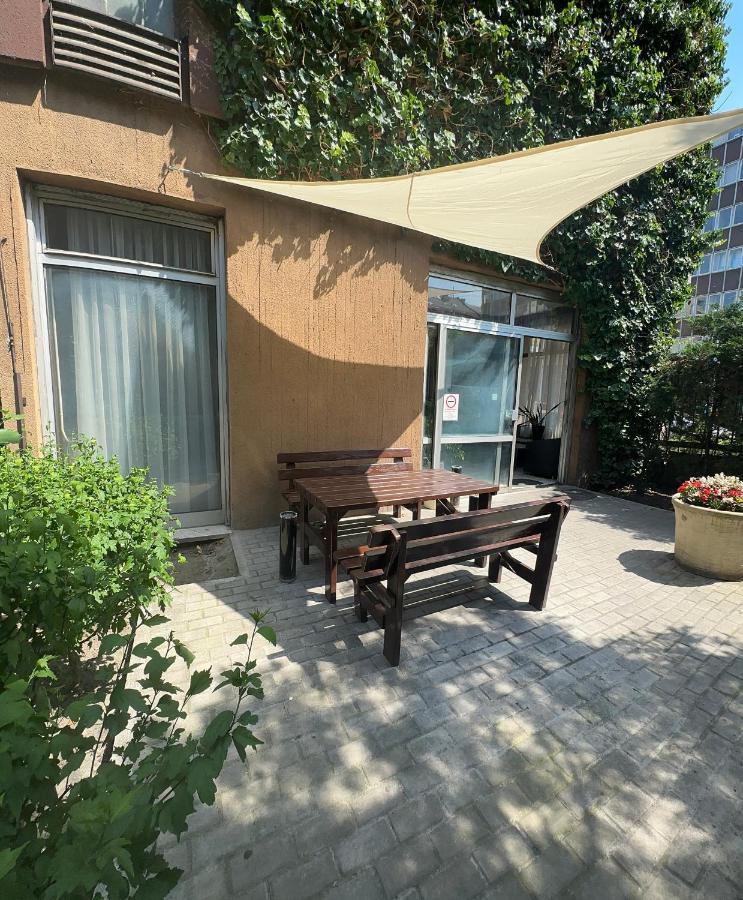 H1 Apartmanok ブダペスト エクステリア 写真